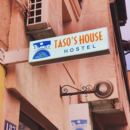 מוסטר Hostel Taso'S House מראה חיצוני תמונה