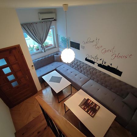 מוסטר Hostel Taso'S House מראה חיצוני תמונה